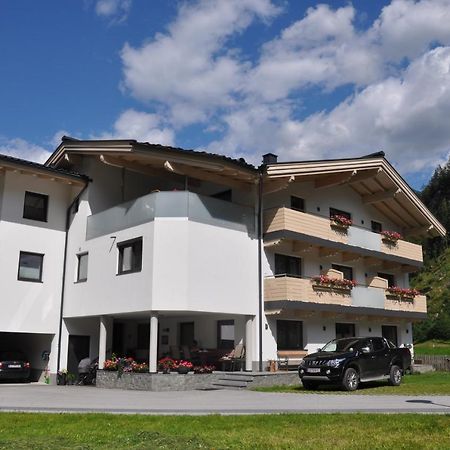 Gaestehaus Holaus Mayrhofen Exterior photo